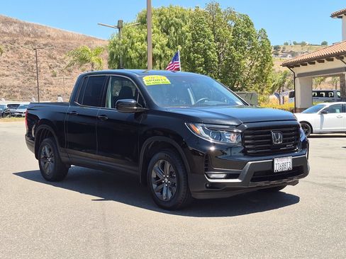 Used 2023 Honda Ridgeline Sport image 7
