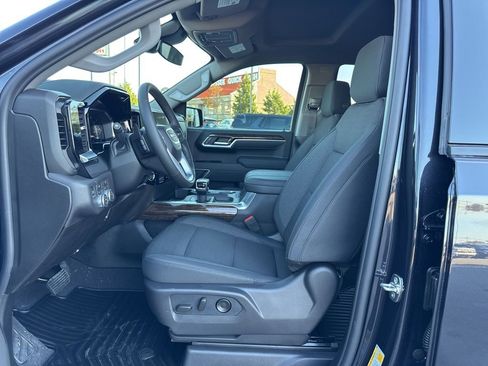 New 2026 GMC Sierra 1500 Elevation image 17