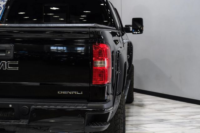 Used 2015 GMC Sierra 2500 Denali w/ Duramax Plus Package AWD/4WD image 48
