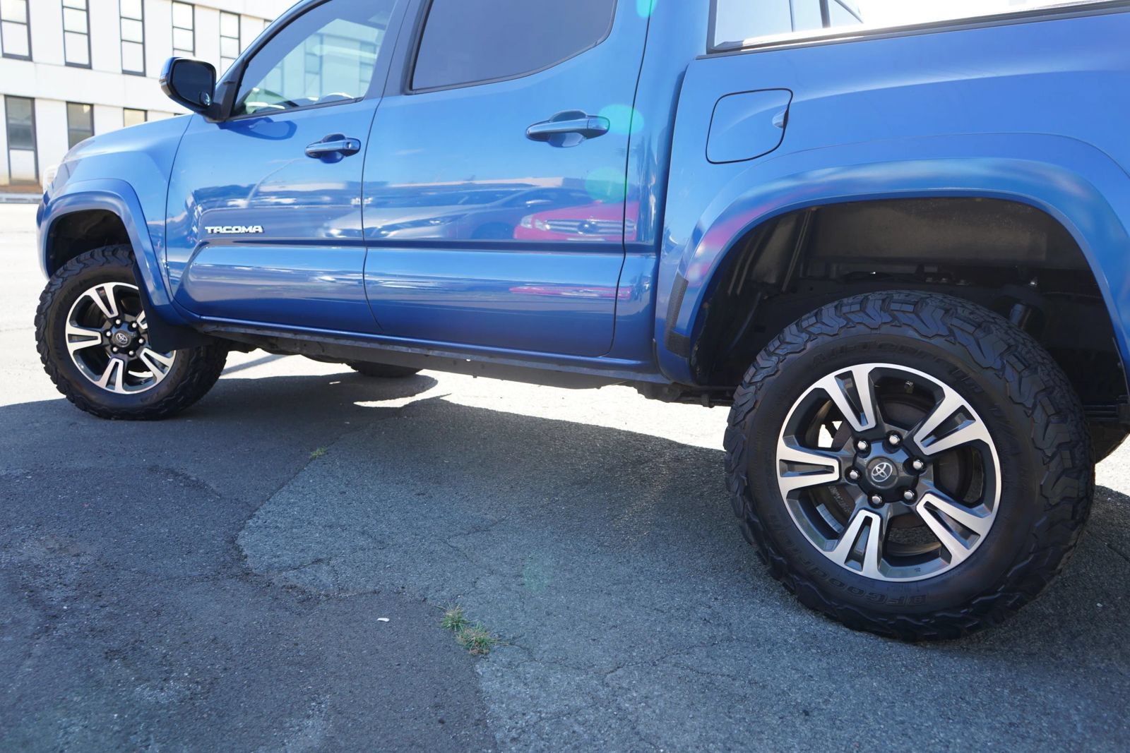 Used 2016 Toyota Tacoma TRD Off-Road RWD image 6