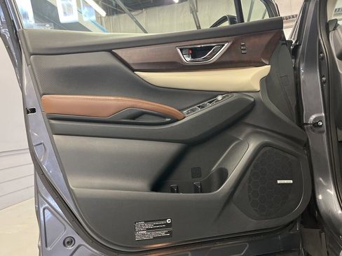 Used 2019 Subaru Ascent Touring w/ Popular Package #3 image 10