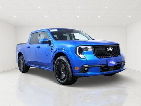 Certified 2025 Ford Maverick Lobo AWD/4WD image 1