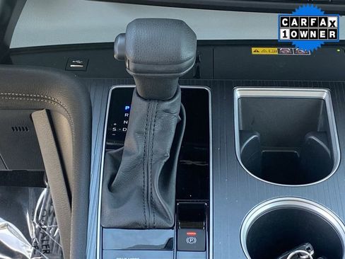 Certified 2025 Toyota Sienna LE image 34