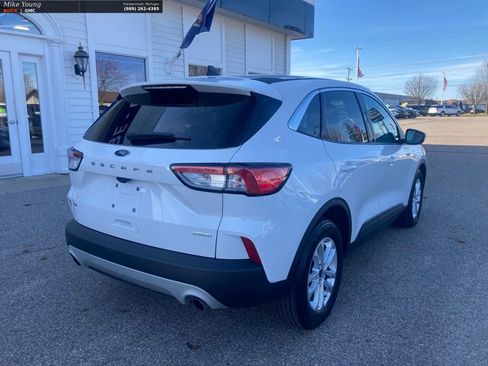Used 2020 Ford Escape SE FWD image 5