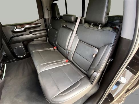 Used 2024 GMC Sierra 1500 SLT AWD/4WD image 21