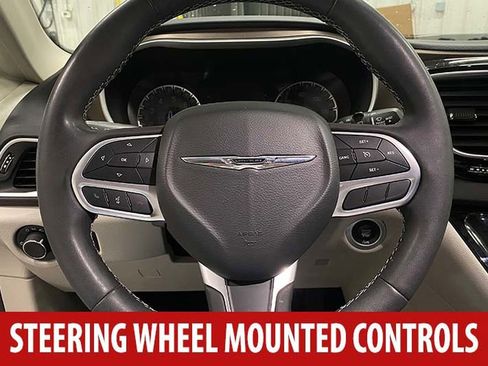 Used 2022 Chrysler Voyager LX FWD image 10
