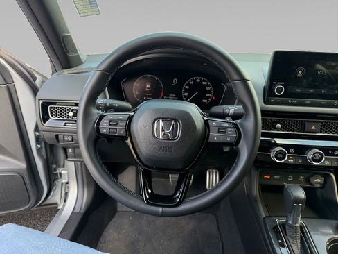 Used 2025 Honda Civic Sport image 12