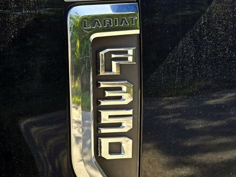 Used 2017 Ford F350 Lariat w/ Lariat Value Package AWD/4WD image 9