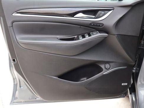 Used 2020 Buick Enclave Avenir w/ Avenir Technology Package image 29