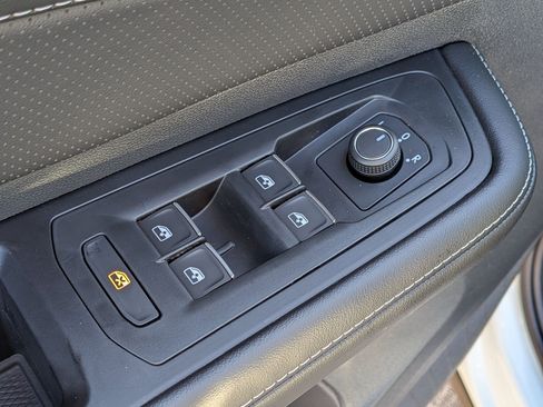 New 2026 Volkswagen Atlas SE image 13