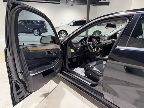 Used 2014 Mercedes-Benz E 350 Sedan image 20