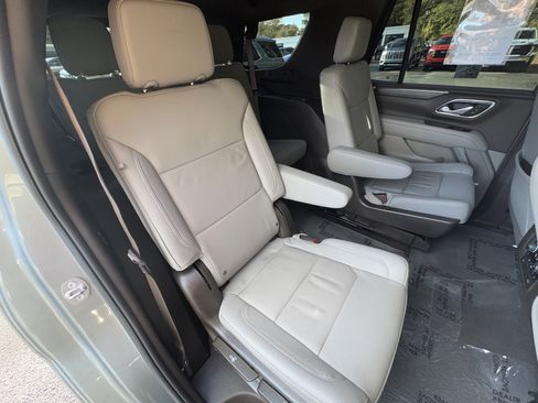 Used 2023 Chevrolet Tahoe Z71 w/ Luxury Package image 20