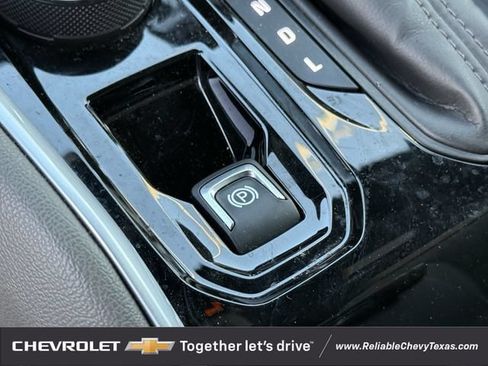 Used 2024 Chevrolet Colorado ZR2 w/ Safety Package AWD/4WD image 19