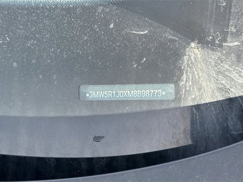 Used 2021 BMW 330i Sedan w/ Driving Assistance Package image 9