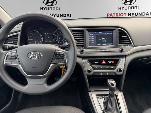 Used 2018 Hyundai Elantra SEL FWD image 10