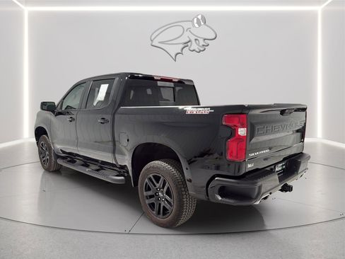 Used 2025 Chevrolet Silverado 1500 LT Trail Boss w/ Convenience Package II AWD/4WD image 3
