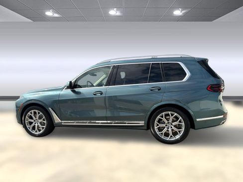 Certified 2024 BMW X7 xDrive40i w/ Executive Package image 2