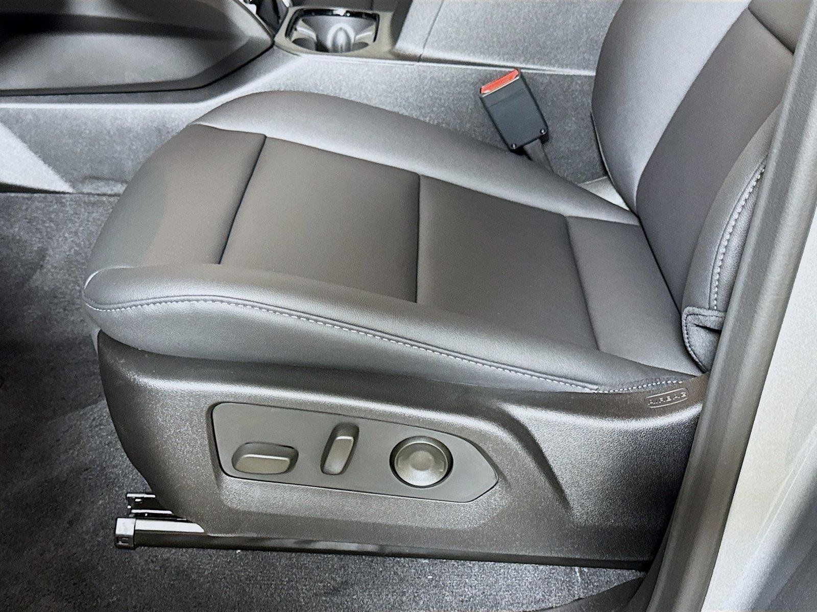 New 2026 Chevrolet Colorado LT w/ LT Convenience Package RWD image 17