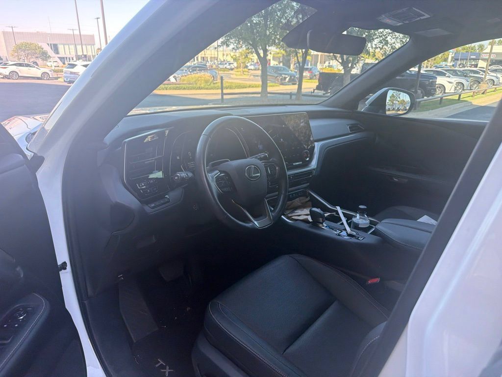 Used 2025 Lexus TX 350 AWD w/ Technology Package image 5
