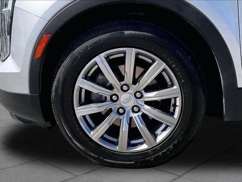 Used 2022 Cadillac XT4 Premium Luxury w/ Safety Alert Package AWD/4WD image 8