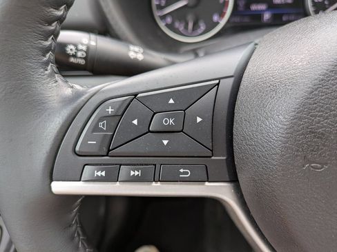 Certified 2022 Nissan Sentra SV FWD image 23