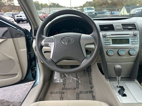 Used 2009 Toyota Camry LE image 13
