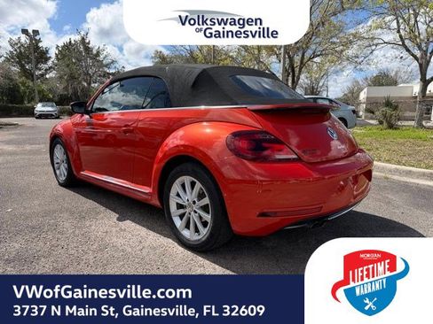 Used 2018 Volkswagen Beetle 2.0T S w/ Style & Comfort Package image 4