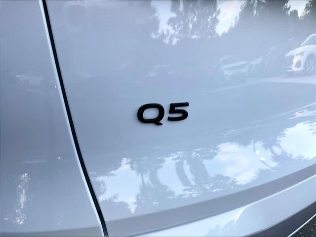 Certified 2025 Audi Q5 Premium w/ 19" Wheel Package AWD/4WD image 18