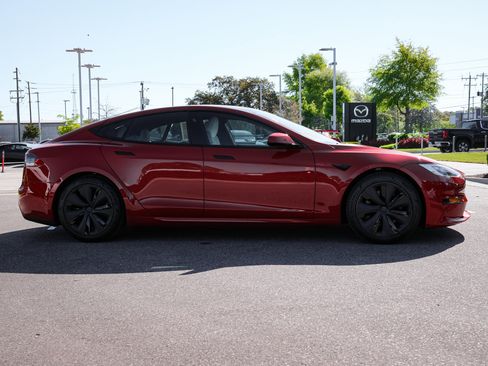 Used 2021 Tesla Model S Plaid image 11