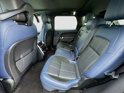 Used 2022 Land Rover Range Rover Sport HST image 16