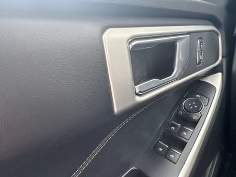 Used 2021 Ford Explorer XLT w/ Equipment Group 202A RWD image 8