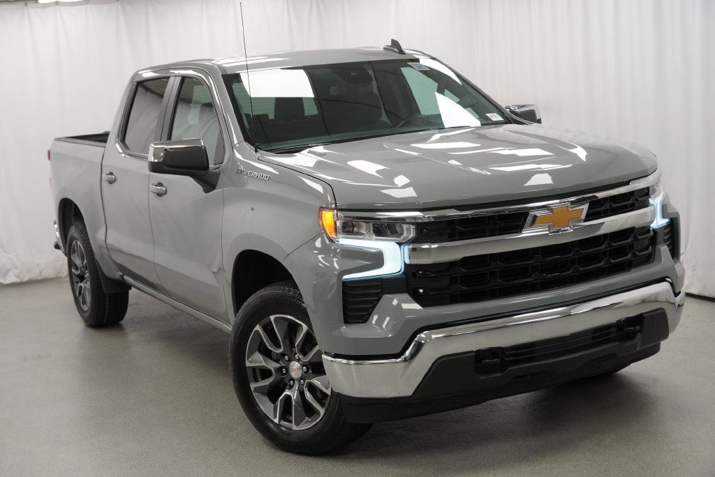 Certified 2024 Chevrolet Silverado 1500 LT AWD/4WD image 13