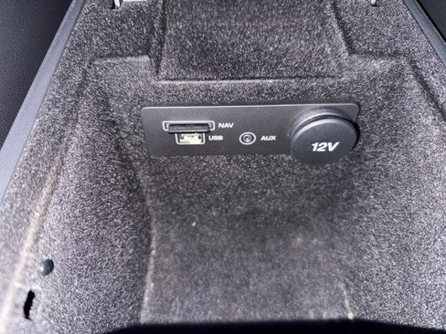 Used 2016 Jaguar XF R-Sport image 75