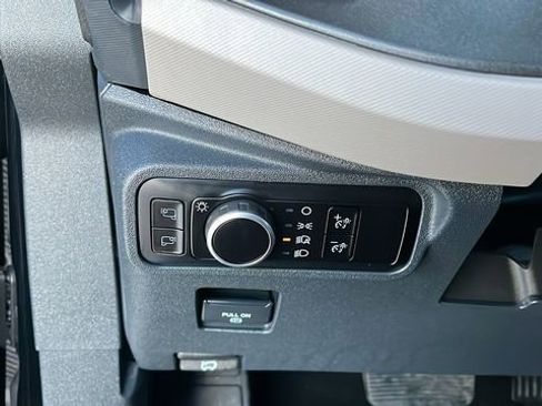 Used 2024 Ford Bronco Wildtrak image 8