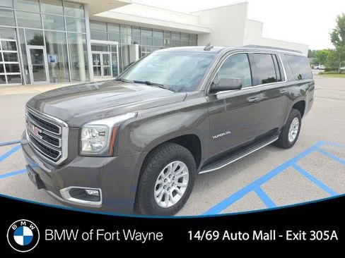 Used 2019 GMC Yukon XL SLT AWD/4WD image 1