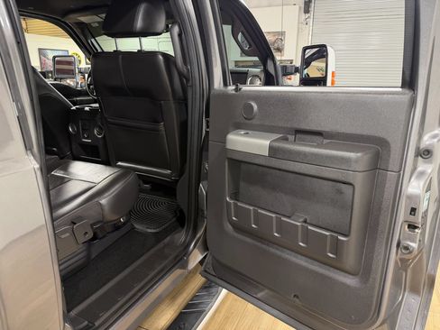 Used 2011 Ford F250 Lariat w/ Lariat Interior Pkg AWD/4WD image 17