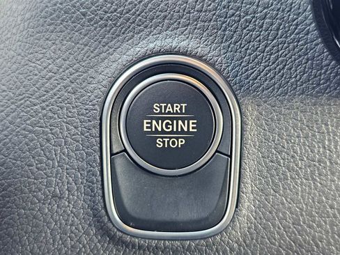 Used 2025 Mercedes-Benz Sprinter 2500 image 30