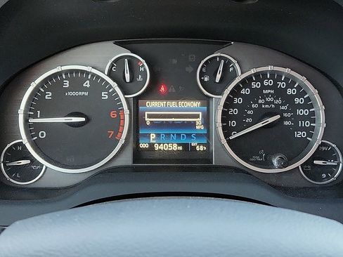 Used 2017 Toyota Tundra SR5 w/ SR5 Upgrade Package image 10