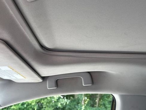 Used 2023 Toyota Sienna XLE FWD image 17