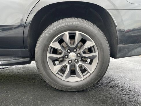 Used 2022 Chevrolet Tahoe LT w/ LT Signature Package AWD/4WD image 26