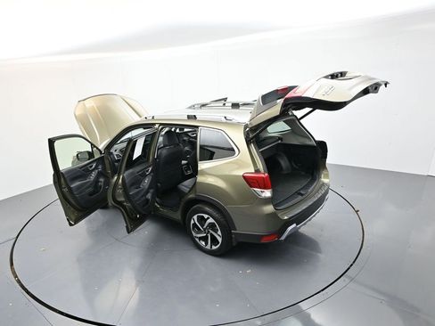 Used 2023 Subaru Forester Touring w/ Popular Package #2 image 40