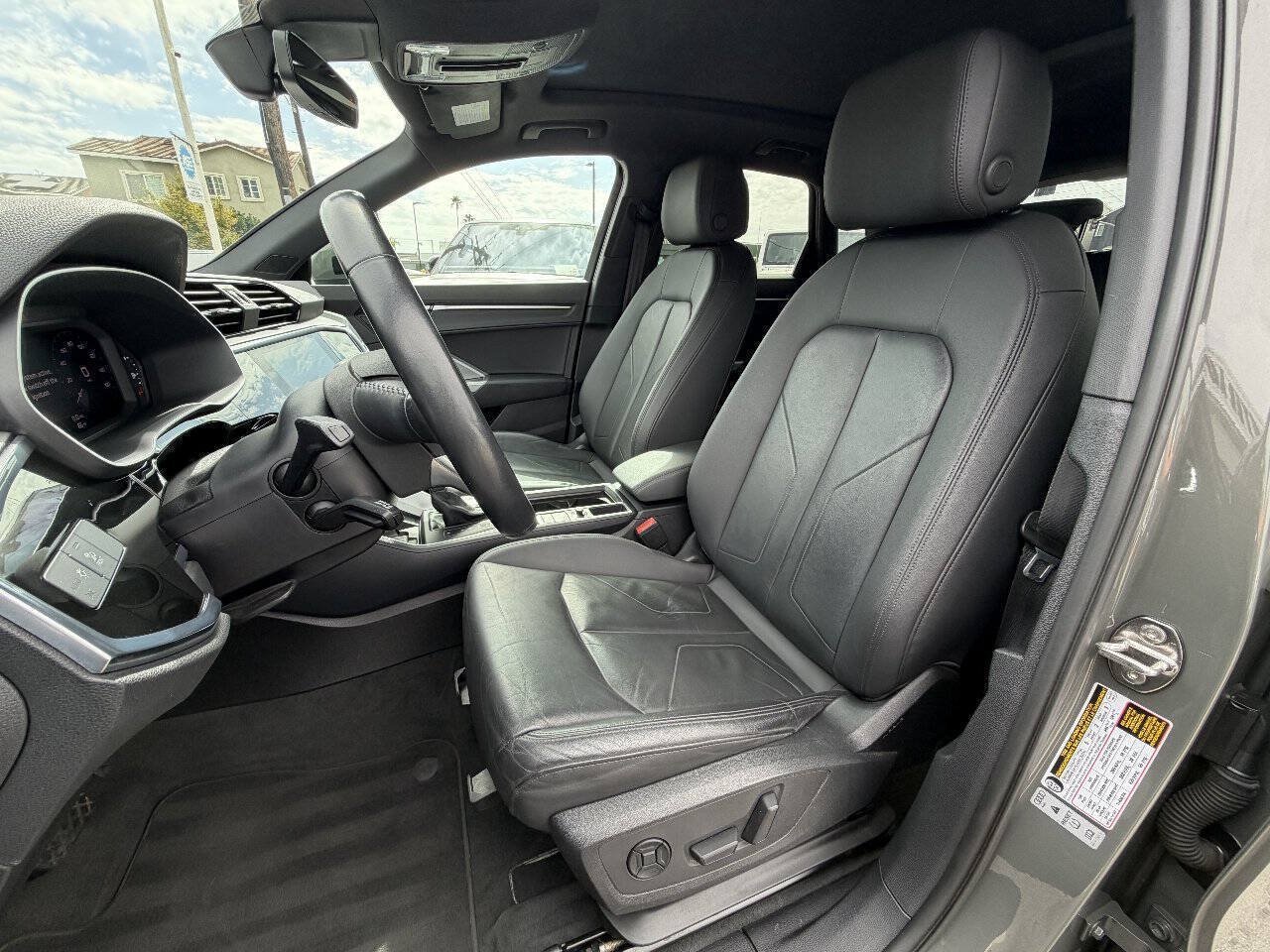Used 2020 Audi Q3 2.0T Premium Plus w/ Premium Plus Package AWD/4WD image 12