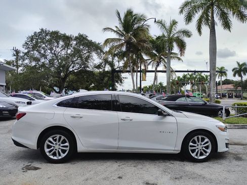 Used 2021 Chevrolet Malibu LT FWD image 15