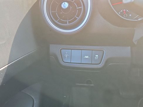 Used 2021 Kia Forte LXS FWD image 21