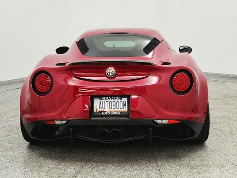 Used 2015 Alfa Romeo 4C Launch Edition w/ Convenience Group RWD image 4