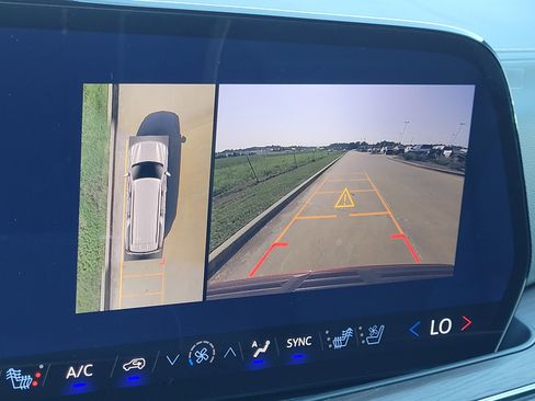 New 2026 Chevrolet Suburban Premier image 18