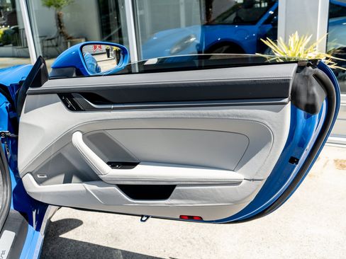 Used 2025 Porsche 911 Carrera RWD image 28