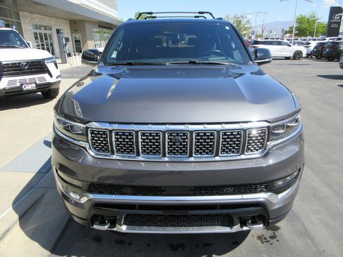 Used 2023 Jeep Grand Wagoneer Series II w/ Premium Group II AWD/4WD image 16