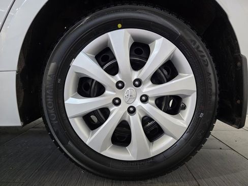 Used 2023 Toyota Corolla LE image 23
