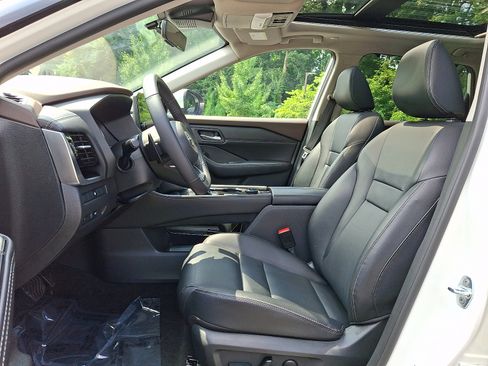 Certified 2023 Nissan Rogue SL w/ SL Premium Package AWD/4WD image 13